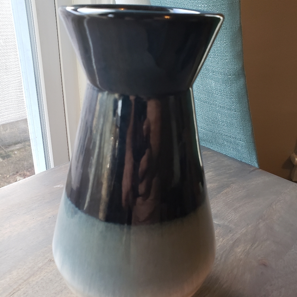 Ombre blue and white vase